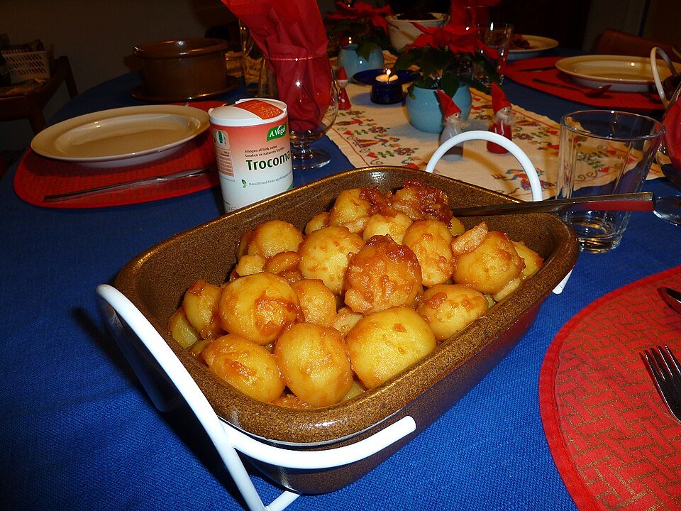 Brunede kartofler — karamellisierte Kartoffeln