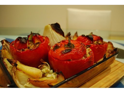 Gemista — griechische Tomaten mit Reisfüllung